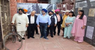 ‘Dr Raju Chadha inaugurates Exhibition on Jallianwala Massacre’