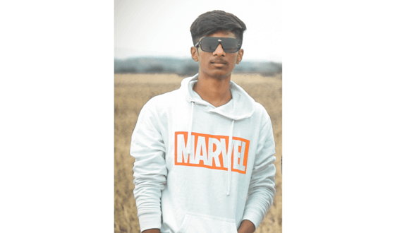 “Thrive for best, leave the rest”- says Aman Bhatti, the Youngest Entrepreneur from Gujarat