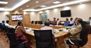 Union Minister holds meeting with Association of Film Producers, Cinema Exhibitioners and Film Industry representatives