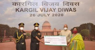 President of India Ram Nath Kovind donates to Army Hospital on Vijay Diwas
