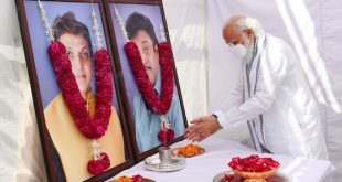 PM Narendra Modi pays tributes to late Maheshbhai and late Nareshbhai Kanodia